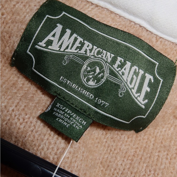 American Eagle Crop Top - Picture 4 of 4